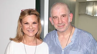 Ελπίδα Νίνου | Χαμογελαστή στην πρώτη δημόσια εμφάνισή της λίγο πριν το Εφετείο