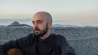 Ο σκηνοθέτης Κώστας Ζάπας κατηγορείται για σεξουαλική παρενόχληση από τον ηθοποιό Ερρίκο Μιλλιάρη