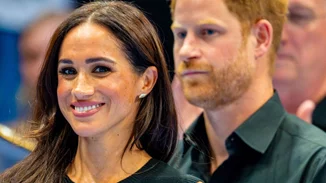 Meghan Markle | Η φούστα παρεό της "έσπασε" το βασιλικό πρωτόκολλο