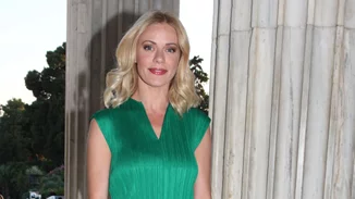 Η Ζέτα Μακρυπούλια με τη Zara φούστα που μπορείς να φορέσεις με άπειρους τρόπους