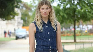 Βαρέθηκες το τζιν παντελόνι; Αυτές οι denim φούστες από τη Stradivarius είναι η τέλεια εναλλακτική