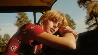 Η SS'22 συλλογή της Pepe Jeans London είναι αφιερωμένη στη δύναμη των χρωμάτων και των μοτίβων