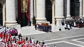 Τα κυριότερα στιγμιότυπα από την κηδεία του Πάπα Φραγκίσκου στη Ρώμη