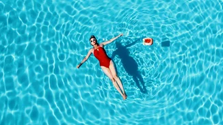 10 ολόσωμα μαγιό από τη Zara που κοστίζουν έως 20 ευρώ για να επιλέξεις το αγαπημένο σου