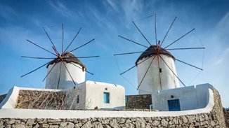 Συνεδριάζουν οι λοιμωξιολόγοι | Ανησυχία για την εκτόξευση του ιικού φορτίου - Καμπανάκι για Μύκονο και Πάρο