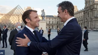 Μέγαρο Ηλυσίων | Μητσοτάκης και Μακρόν ανακοινώνουν την αμυντική συμφωνία μαμούθ Ελλάδας - Γαλλίας