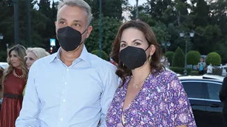 Όλγα Κεφαλογιάννη | Δες τι φόρεσε η εγκυμονούσα υπουργός για να παρακολουθήσει το Dior Cruise 2022 show