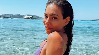 Η Ευρυδίκη Βαλαβάνη και ο Γρηγόρης Μόργκαν στην πρώτη κοινή φωτογραφία των διακοπών τους