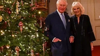 Πρίγκιπας Κάρολος - Καμίλα Πάρκερ | Η νέα χριστουγεννιάτικη φωτογραφία και το σημαντικό μήνυμα προς τον βρετανικό λαό
