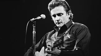 Johnny Cash | Ο θρύλος της κάντρι που γεννήθηκε για ν΄αγαπά και να πονά
