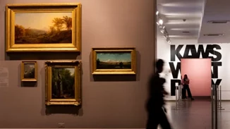 Έργα τέχνης και μόδας από χρυσό στη νέα έκθεση του Μουσείου του Μπρούκλιν