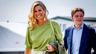 Η βασίλισσα Maxima φόρεσε το πιο φθινοπωρινό πανωφόρι από το ελληνικό brand Zeus + Dione