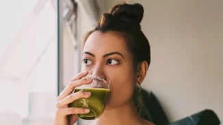 Αποτοξίνωση | 10 διαιτολόγοι προτείνουν ροφήματα και detox tips