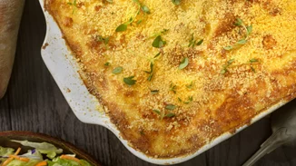 "Τεμπέλικη" τυρόπιτα χωρίς φύλλο - Έτοιμη σε 5 λεπτά