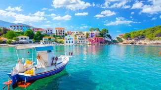 Τα 3 νησιά κοντά στην Αθήνα που είναι ιδανικοί προορισμοί για low budget αποδράσεις Σαββατοκύριακου