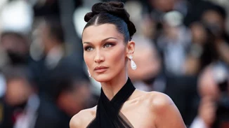 H Bella Hadid στο πλευρό της Ελλάδας