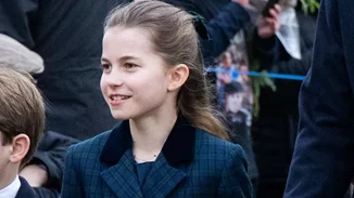 Πριγκίπισσα Charlotte | Οι αξιολάτρευτες υποκλίσεις της γίνονται viral