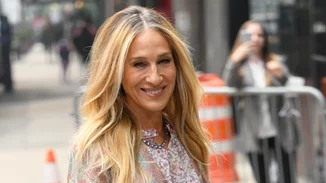 Γιατί όλοι μιλούν για τη νέα εμφάνιση της Sarah Jessica Parker;