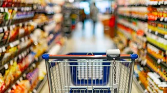 Στα ράφια του σούπερ μάρκετ όλο και περισσότερα προϊόντα με "Μόνιμη Μείωση Τιμής"