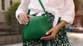 Το μόνο χρώμα νυχιών που αξίζει να ζητήσεις μετά τις διακοπές