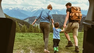 Οικογένεια ταξιδεύει σε όλο τον κόσμο πριν τα παιδιά χάσουν την όρασή τους