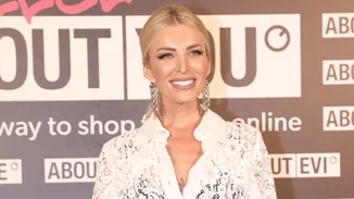 Κάντο όπως η Κατερίνα Καινούργιου | Αυτός είναι ο πιο κομψός τρόπος για να φορέσεις τα mini φορέματα σου