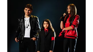 Η πρώτη τηλεοπτική εμφάνιση του Bigi 'Blanket' Jackson, 13 χρόνια μετά τον θάνατο του πατέρα του, Michael Jackson