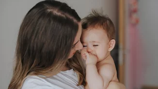 Αυτός είναι ο πιο αποτελεσματικός τρόπος για να σταματήσει το μωρό σου να κλαίει