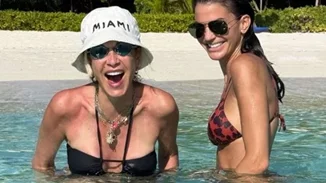 Δήμητρα Κούστα | Με την Άννα Βίσση σε νησάκι της high society στην Ιταλία