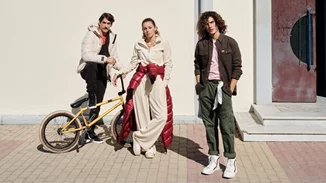 Η νέα FW22 καμπάνια της Superdry θα σε κάνει να αγαπήσεις το athleisure στιλ