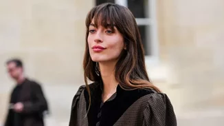 Γιατί τα Milk Bath nails εξακολουθούν να αποτελούν τη Νο.1 επιλογή μανικιούρ τώρα;