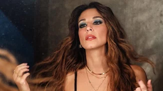 Κατερίνα Παπουτσάκη | Μας δείχνει την θεϊκή φιγούρα του μικρού της γιου - Βίντεο