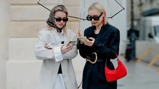 Έτσι θα φορέσεις το μαντήλι το 2021