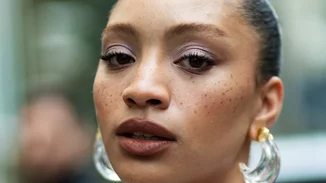 5 παλέτες σκιών σε γήινες, neutral και bronze αποχρώσεις με λιγότερα από 13 ευρώ