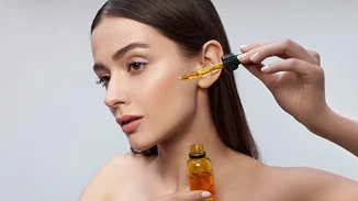 Τα καλύτερα έλαια προσώπου με ρετινόλη για μια πιο νεανική επιδερμίδα