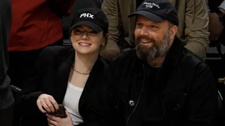 Emma Stone - Γιώργος Λάνθιμος | Μετά το ΣΕΦ και σε αγώνα μπάσκετ στο Λος Άντζελες