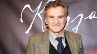 Νίκος Ορφανός | Στο Ανόβερο για αφαίρεση όγκου στο κεφάλι - Το ευχαριστώ με δάκρυα στα μάτια λίγο πριν επιστρέψει στην Ελλάδα