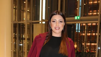 Ευχάριστα νέα για την Έλενα Παπαρίζου | Μπήκε σε billboard στην Times Square