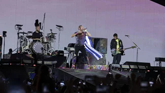 "Ευχαριστώ Αθήνα" | Οι Coldplay στην πρώτη τους ανάρτηση μετά τη συναυλία στο ΟΑΚΑ