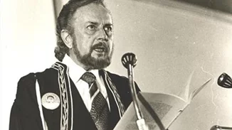 Πολυτεχνείο | "Πώς μπορείτε ακόμα να κοιμάστε;" έγραφε ο Γιάννης Ρίτσος