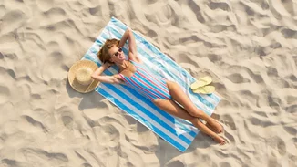 Οι στιλιστικές συμβουλές που ακολουθούν οι fashionistas για κομψές εμφανίσεις στην παραλία