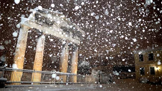 Κακοκαιρία Ελπίς | Εντυπωσιακές φωτογραφίες από τη χιονισμένη Αθήνα