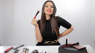 Κάτι μαγειρεύει η Μαρία Μπέη