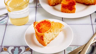 Αφράτο κέικ - φωλιά με πορτοκαλένια κρέμα | Το πιο καλοκαιρινό κέικ