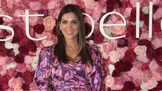 Η Σταματίνα Τσιμτσιλή συνδύασε το mini floral φόρεμα της με τις μπότες που δεν θα περιμέναμε