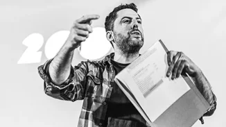 Στην πρόβα του "Άτλαντα της δεκαετίας του 2000" αναρωτηθήκαμε: Είναι τα 00s ήδη ιστορία;