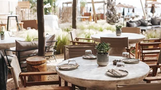 Η Θωμαή Απέργη live στο The C Beach Restaurant