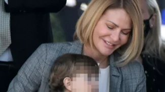 Τζένη Μπαλατσινού | Φόρεσε το πιο αμφιλεγόμενο παντελόνι της σεζόν