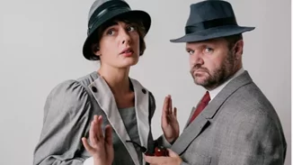 "Τα 39 σκαλοπάτια" | Ο Μάκης Παπαδημητρίου προτείνει μια κωμική εκδοχή της νουάρ περιπέτειας