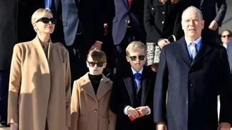 Η πρωτιά του πρίγκιπα Jacques και της πριγκίπισσας Gabriella | Περήφανη μητέρα η πριγκίπισσα Charlene